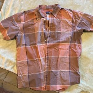 Patagonia organic cotton. Excellent quality. Good condition.